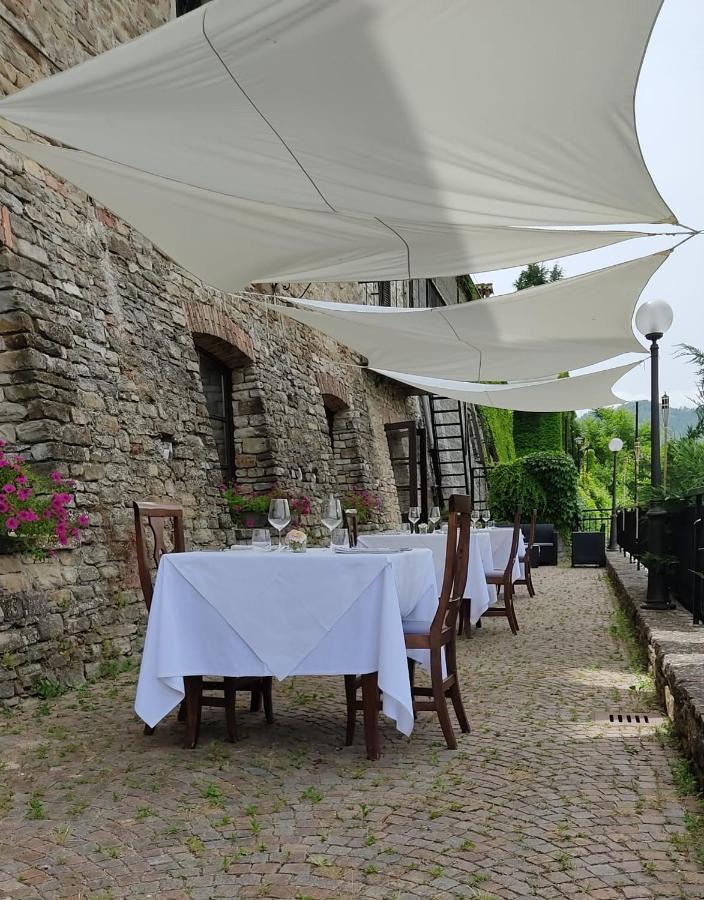 Il Castello Di Bubbio Hotel Ngoại thất bức ảnh