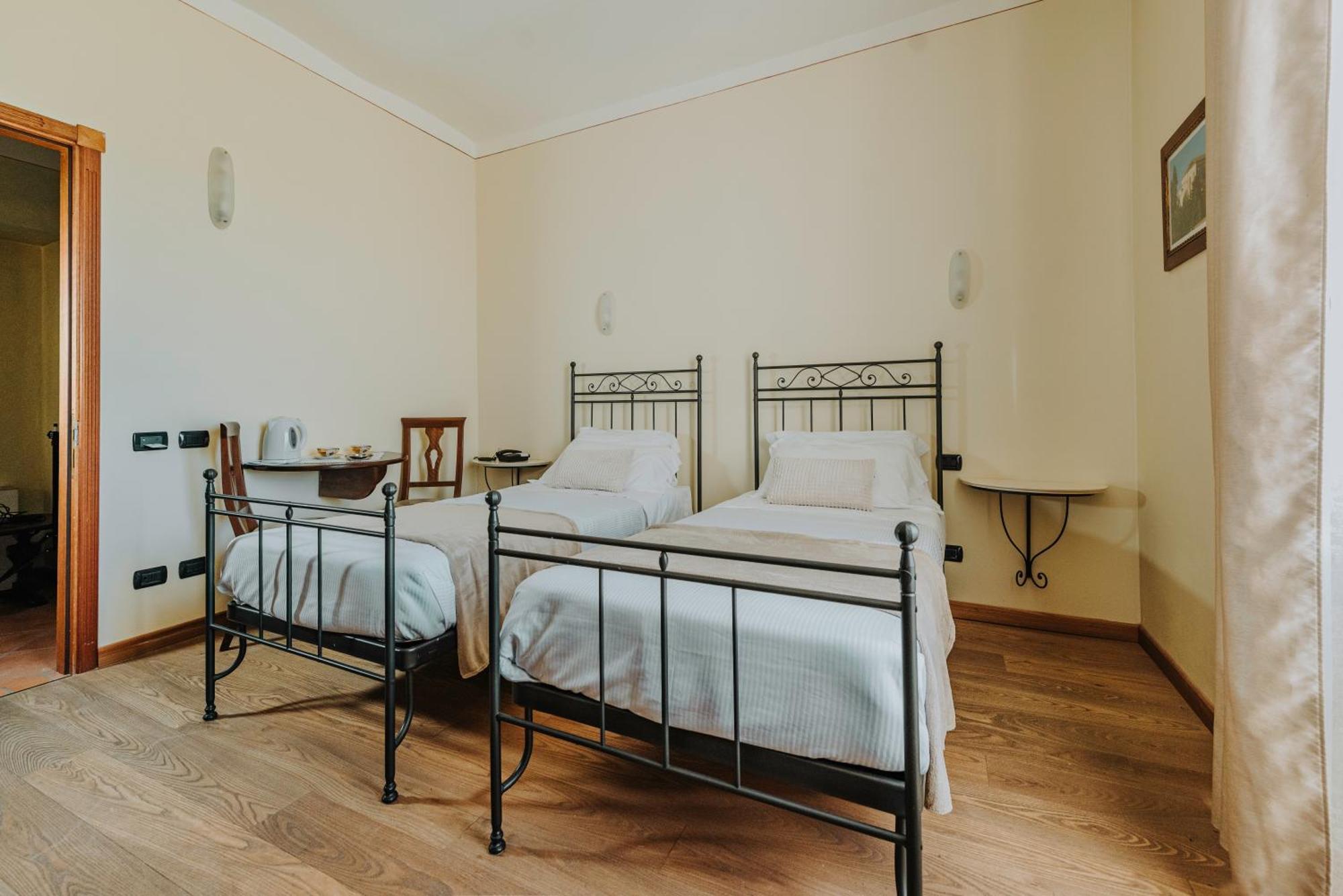 Il Castello Di Bubbio Hotel Ngoại thất bức ảnh
