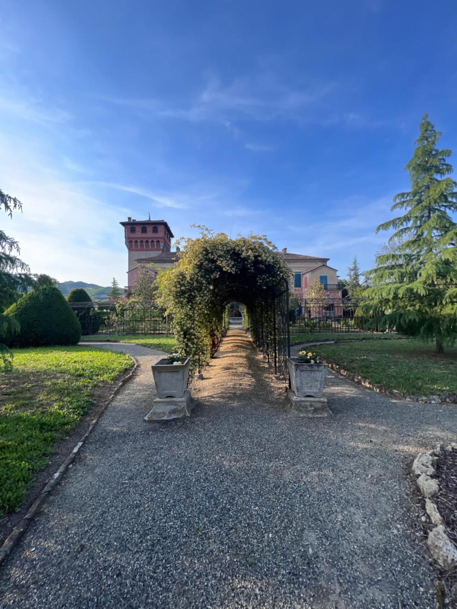 Il Castello Di Bubbio Hotel Ngoại thất bức ảnh