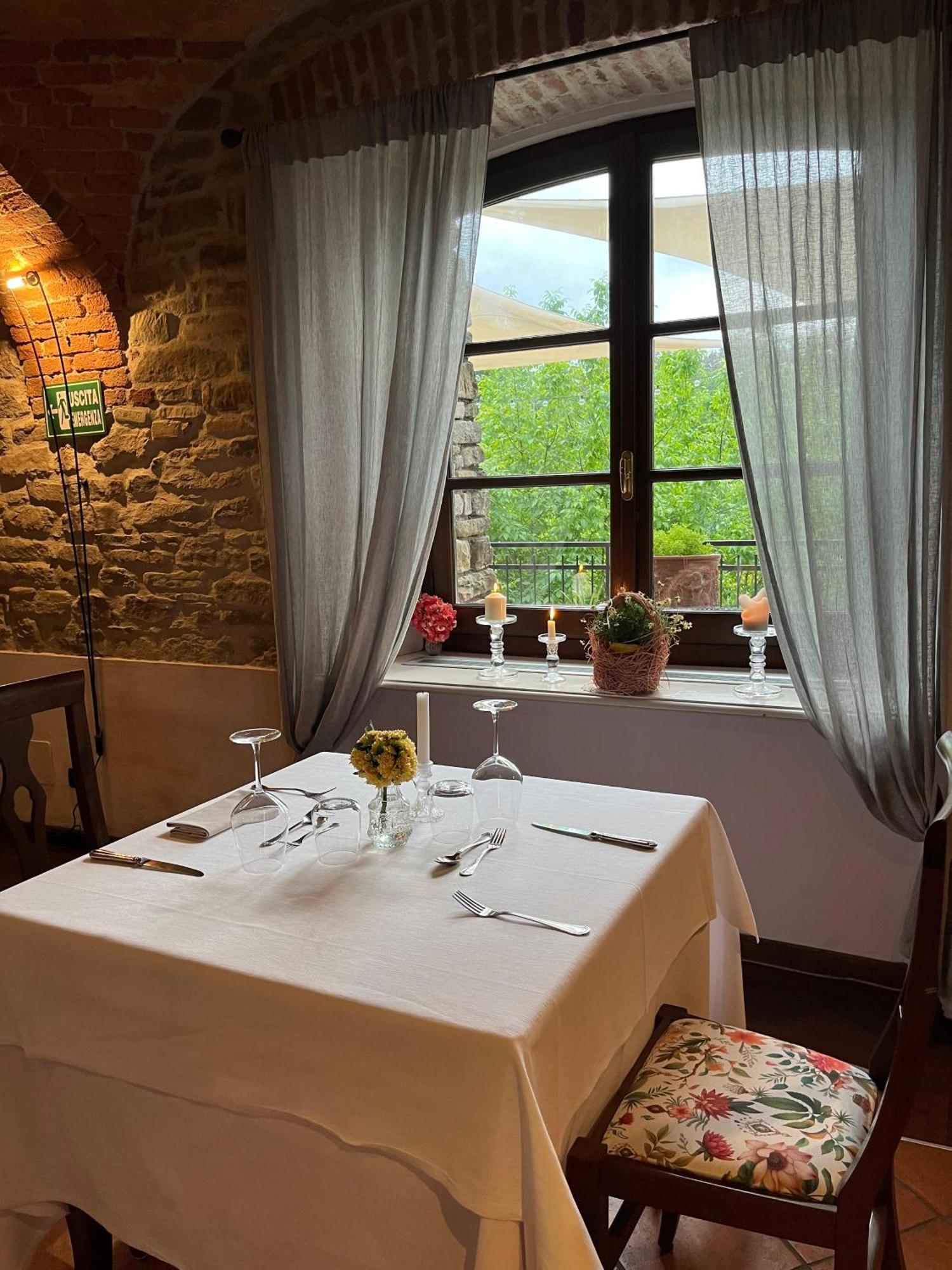 Il Castello Di Bubbio Hotel Ngoại thất bức ảnh