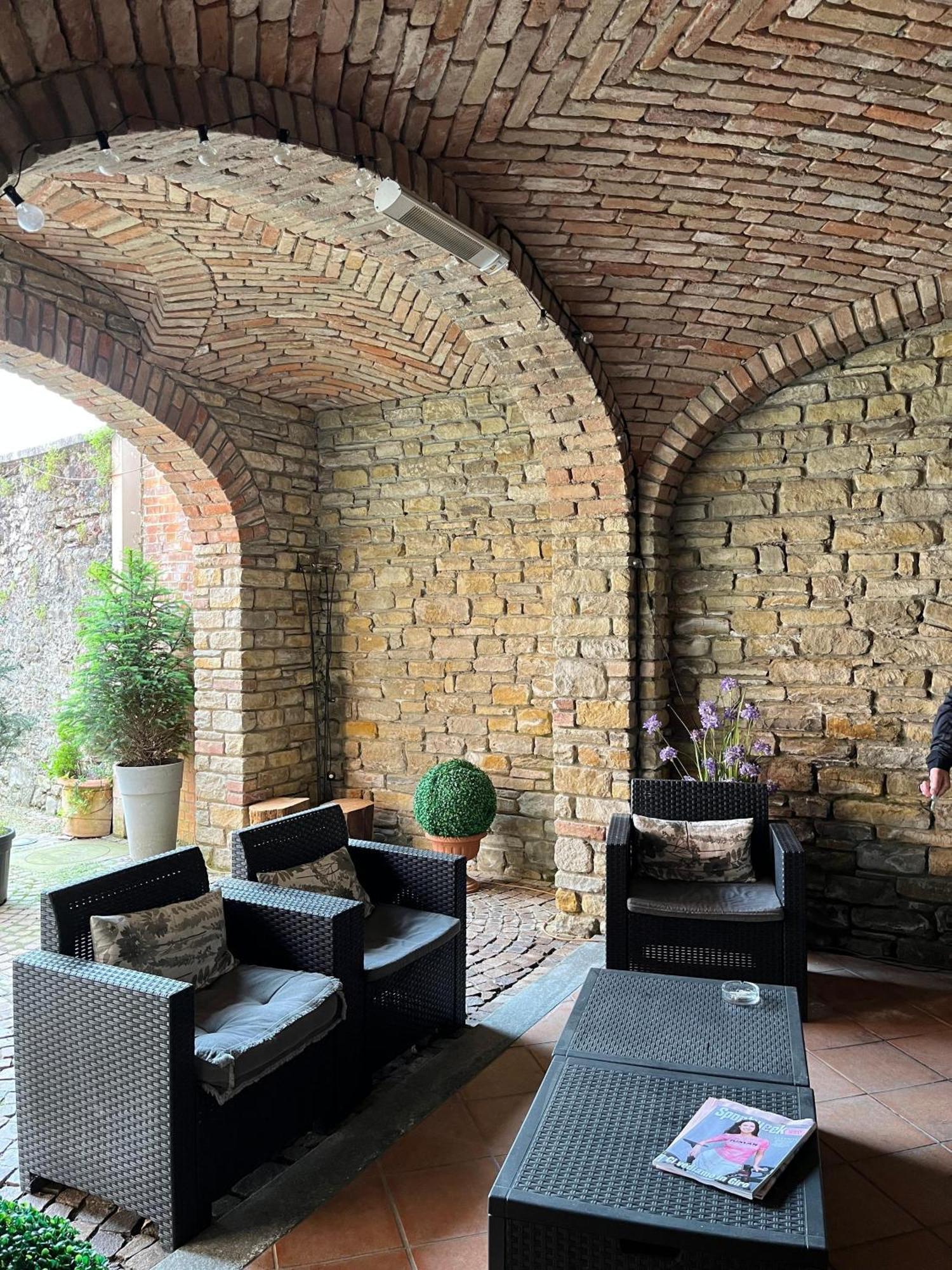 Il Castello Di Bubbio Hotel Ngoại thất bức ảnh