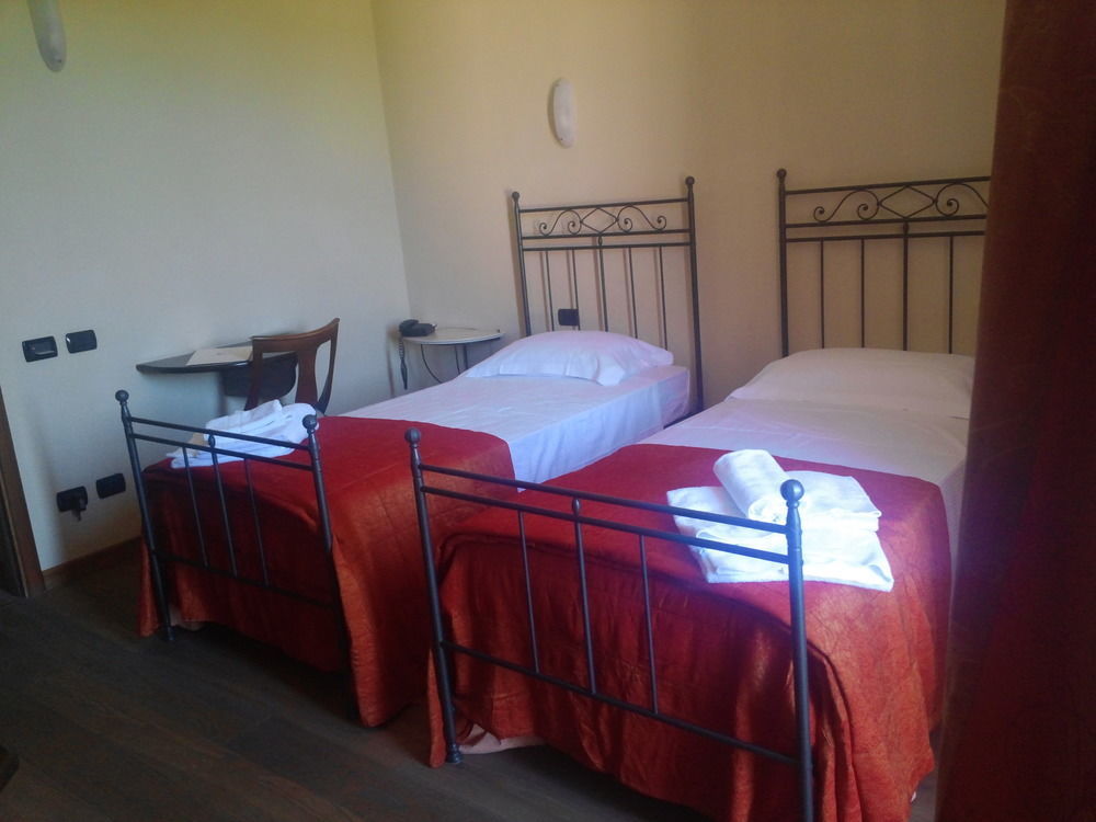 Il Castello Di Bubbio Hotel Ngoại thất bức ảnh