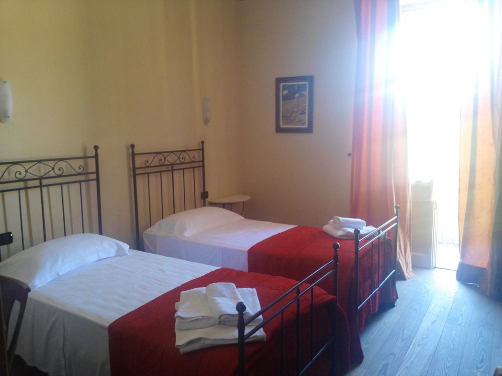 Il Castello Di Bubbio Hotel Ngoại thất bức ảnh