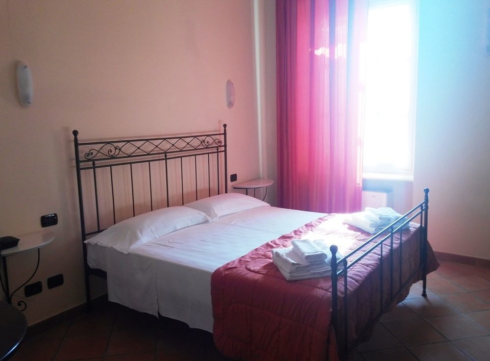 Il Castello Di Bubbio Hotel Ngoại thất bức ảnh