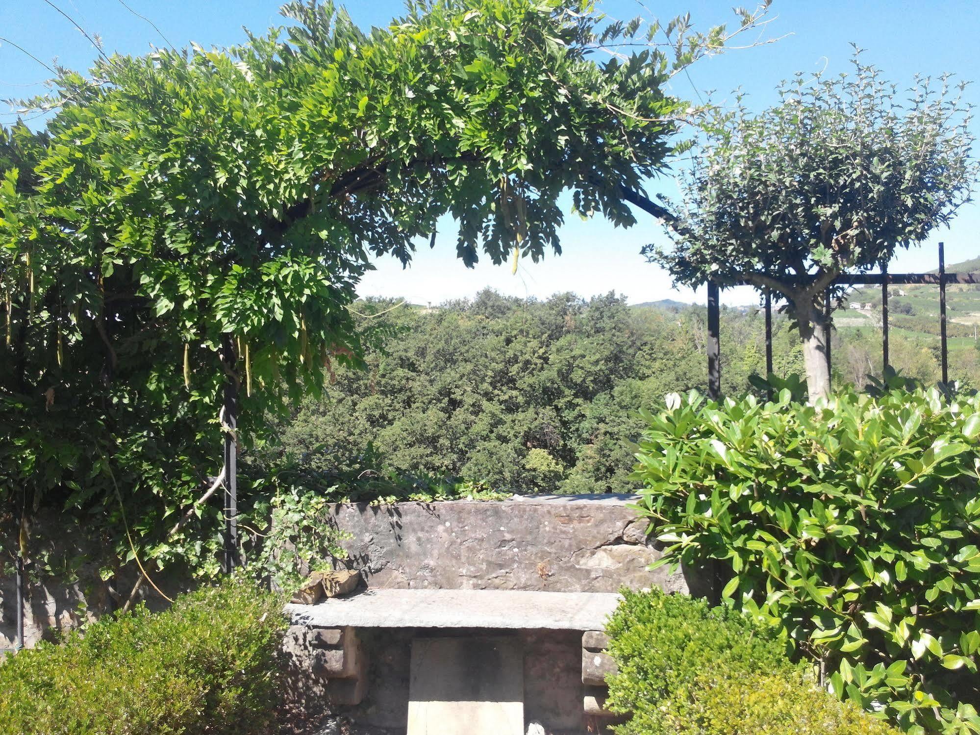 Il Castello Di Bubbio Hotel Ngoại thất bức ảnh